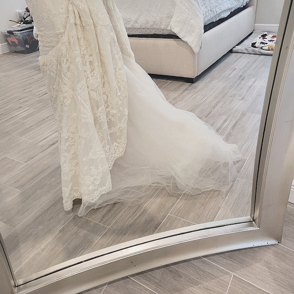 Galia Lahav Madonna Wedding Gown - Picture 12 of 14